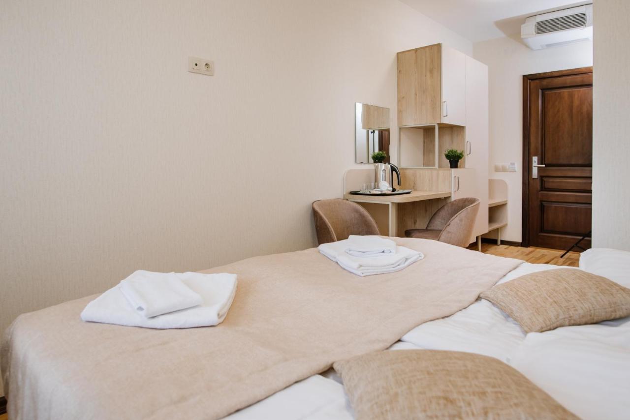 Оранта Hotel Truskavets Bagian luar foto