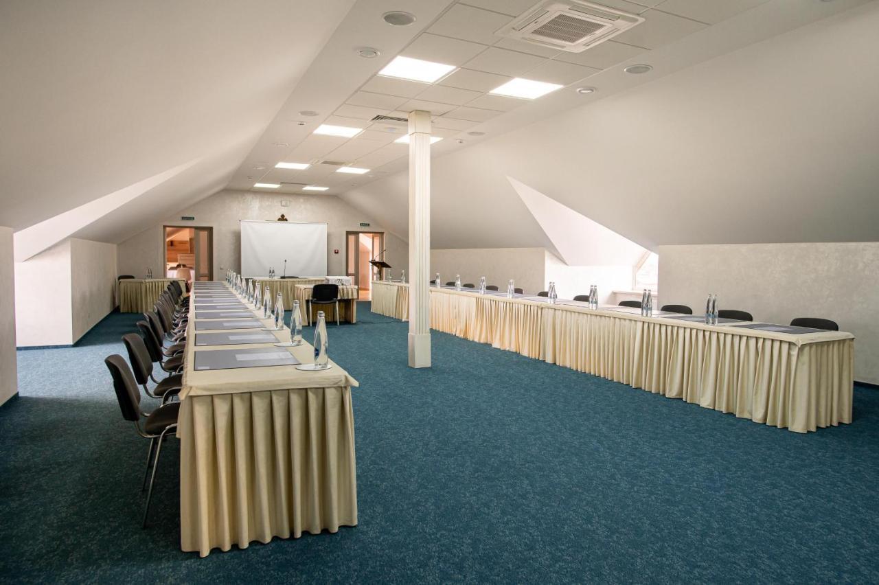 Оранта Hotel Truskavets Bagian luar foto
